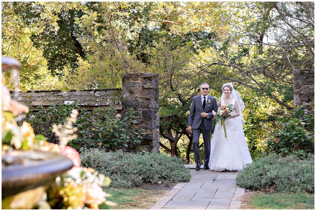 outdoor wedding ceremony Parque Philadelphia